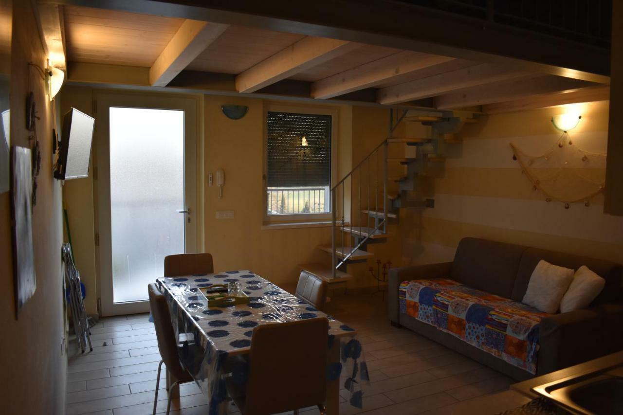Mimosa Apartments Soiano Del Lago Bagian luar foto