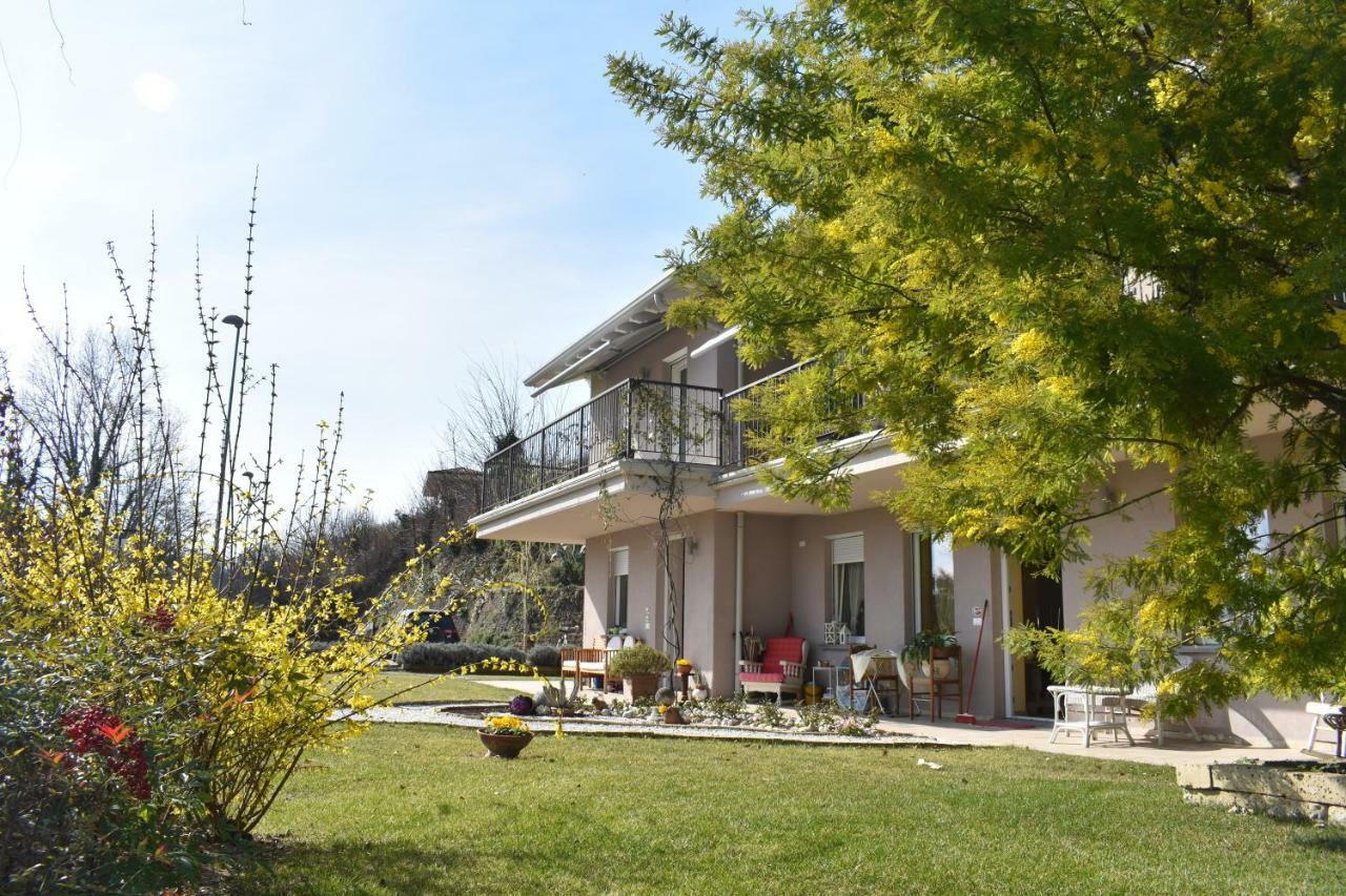 Mimosa Apartments Soiano Del Lago Bagian luar foto