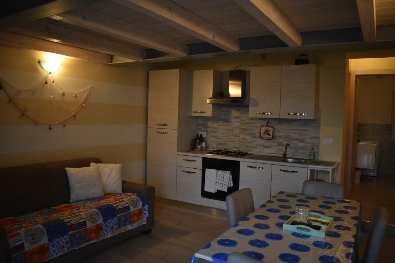 Mimosa Apartments Soiano Del Lago Bagian luar foto