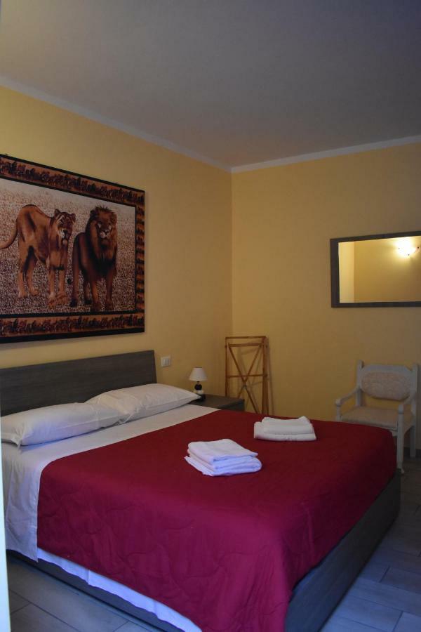 Mimosa Apartments Soiano Del Lago Bagian luar foto