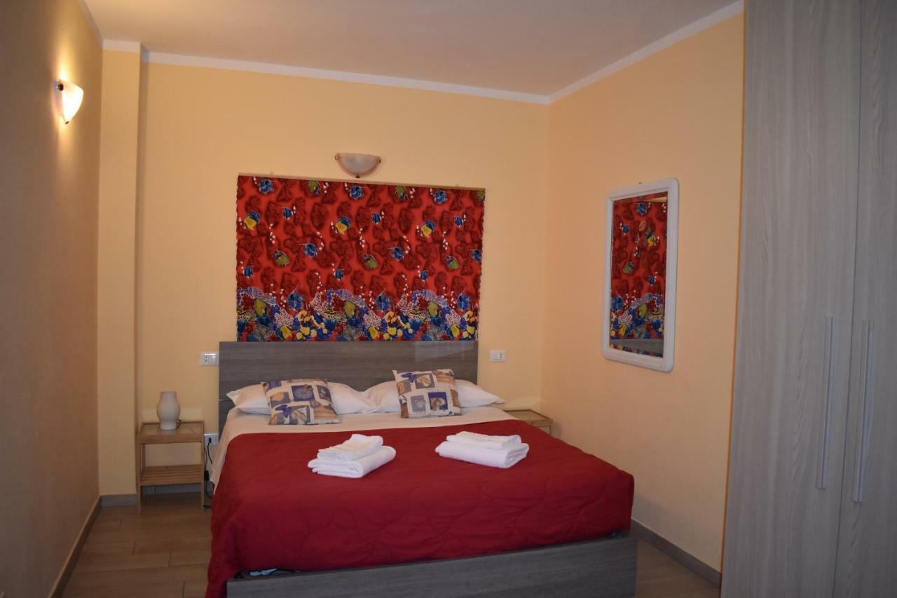 Mimosa Apartments Soiano Del Lago Bagian luar foto